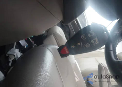 2011 Chrysler Town & Country Touring-L из США, поврежденный, VIN 2A4RR8DG1BR694753